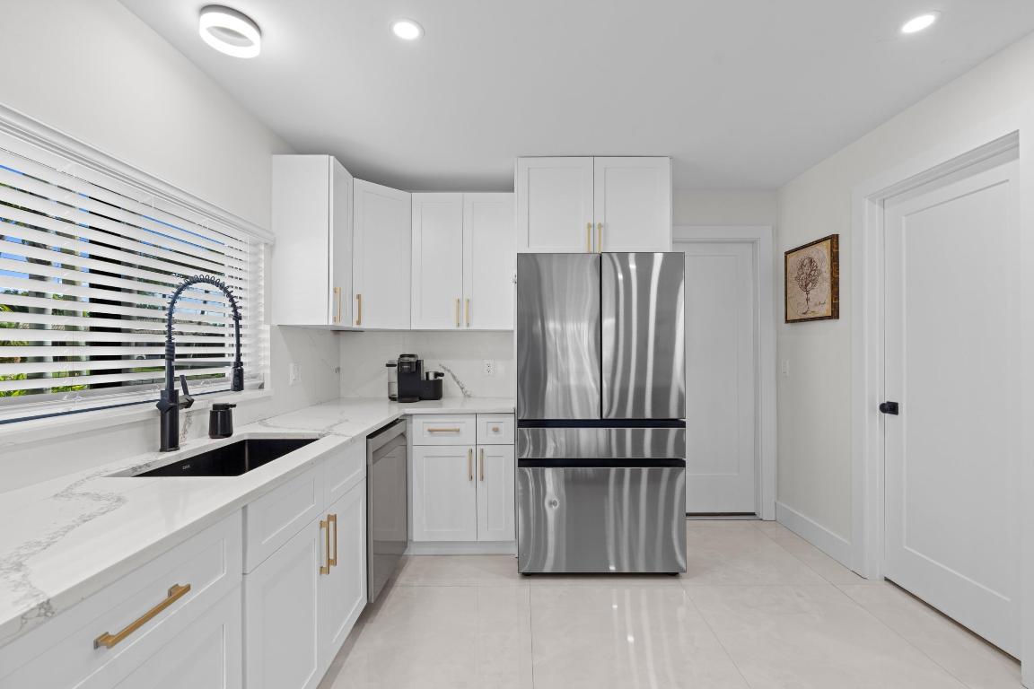 CRANBROOK LAKE ESTATES - Residential