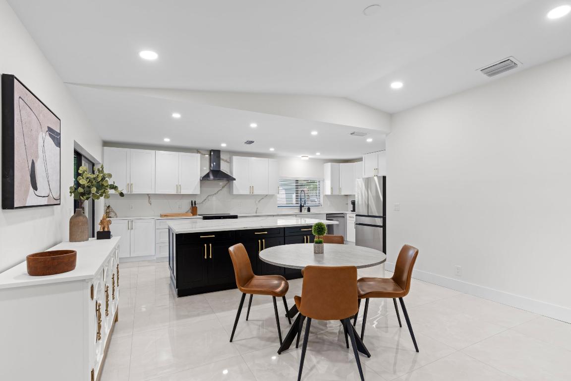 CRANBROOK LAKE ESTATES - Residential