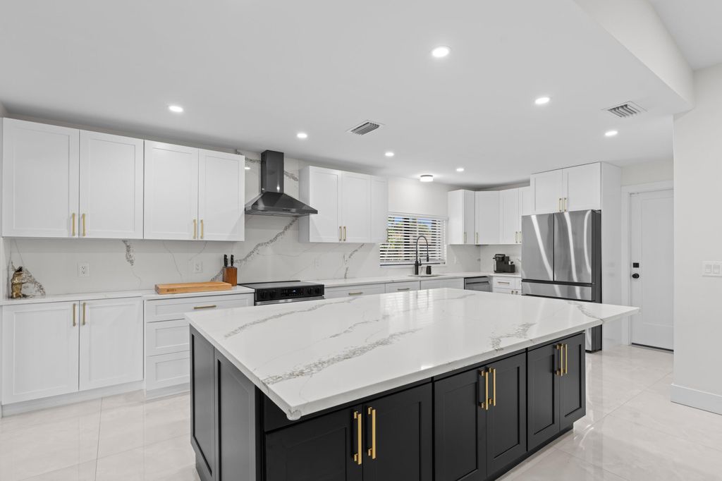 Photo of 2327 SW 23rd Cranbrook Drive, Boynton Beach, FL 33436 (MLS # R11156106)