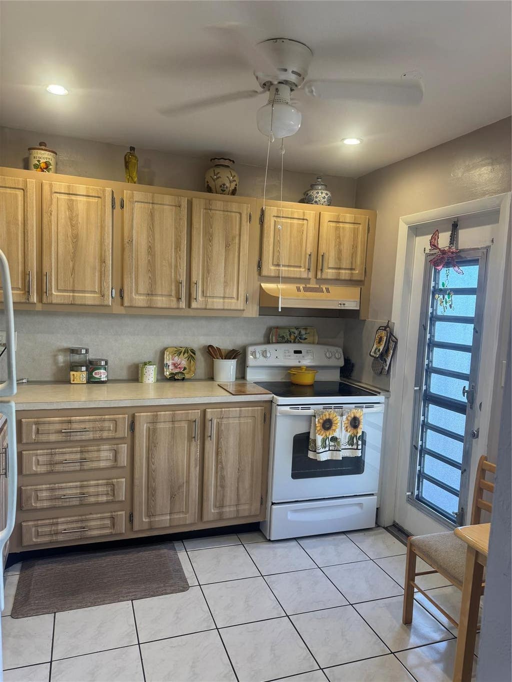 Photo of 3940 NW 42 Avenue #315, Lauderdale Lakes, FL 33319 (MLS # F10535885)
