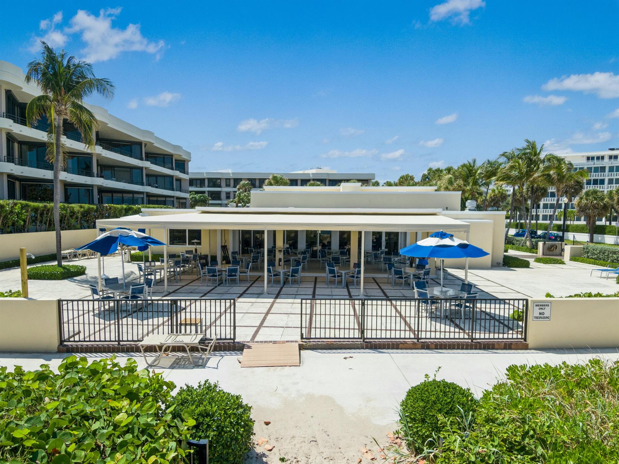 PALM BEACH BILTMORE COND - Residential