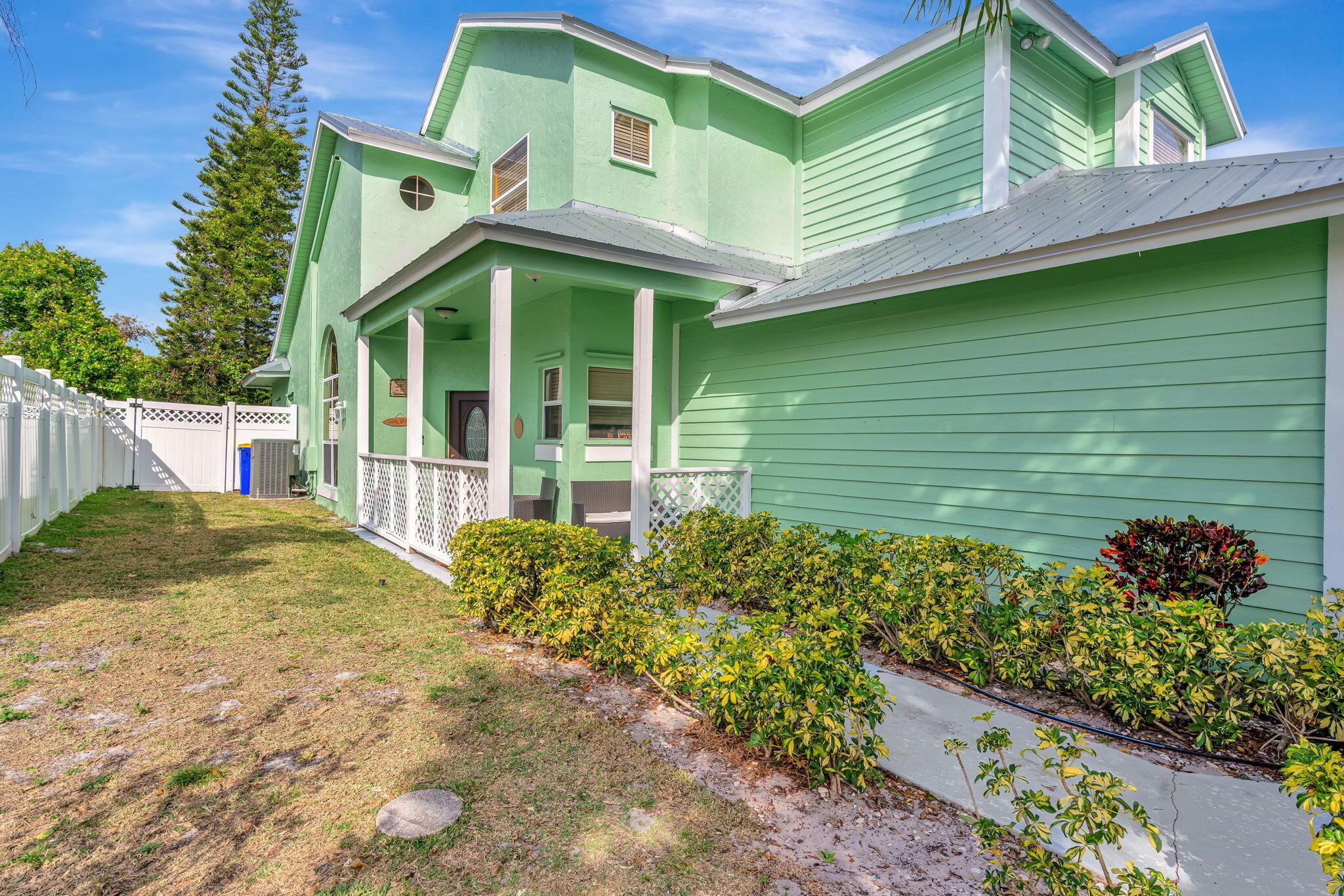 10636 SE Rosemarie Court