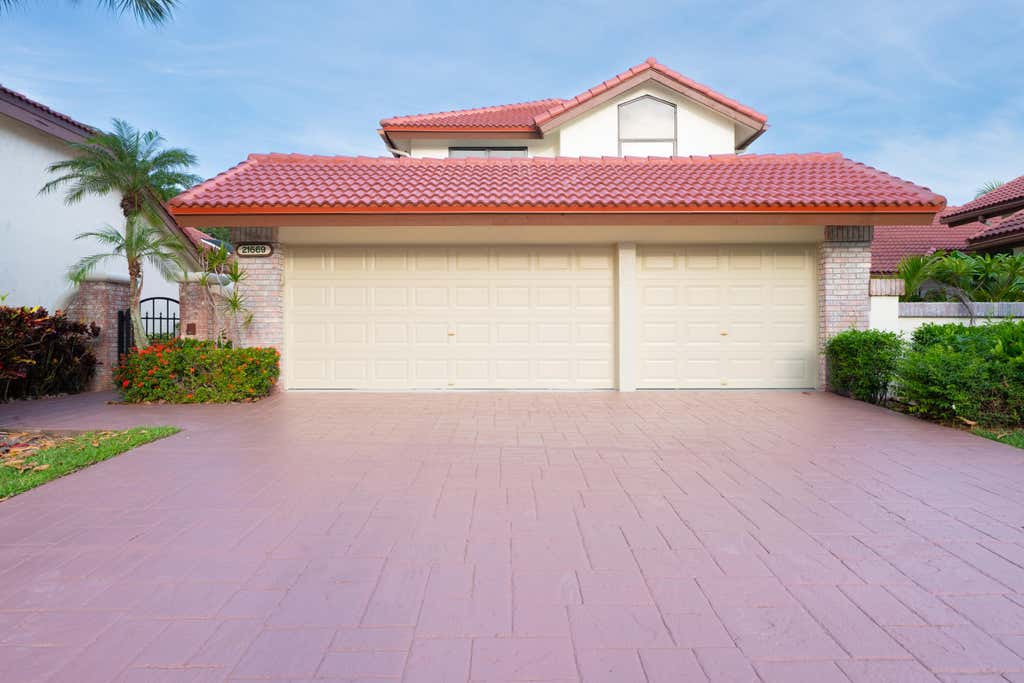 Photo of 21669 Town Place Drive, Boca Raton, FL 33433 (MLS # B26059199)