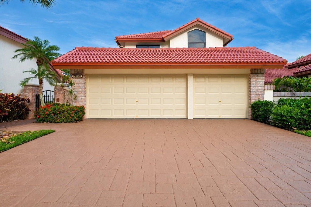Photo of 21669 Town Place Drive, Boca Raton, FL 33433 (MLS # B26059199)