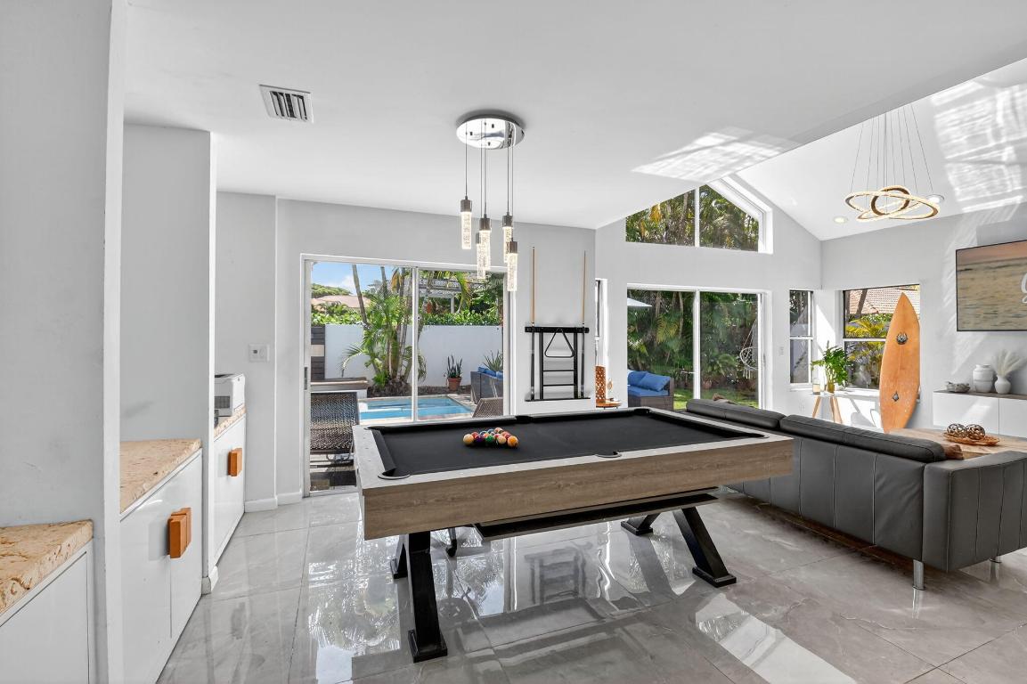 CEDAR CAY - Residential