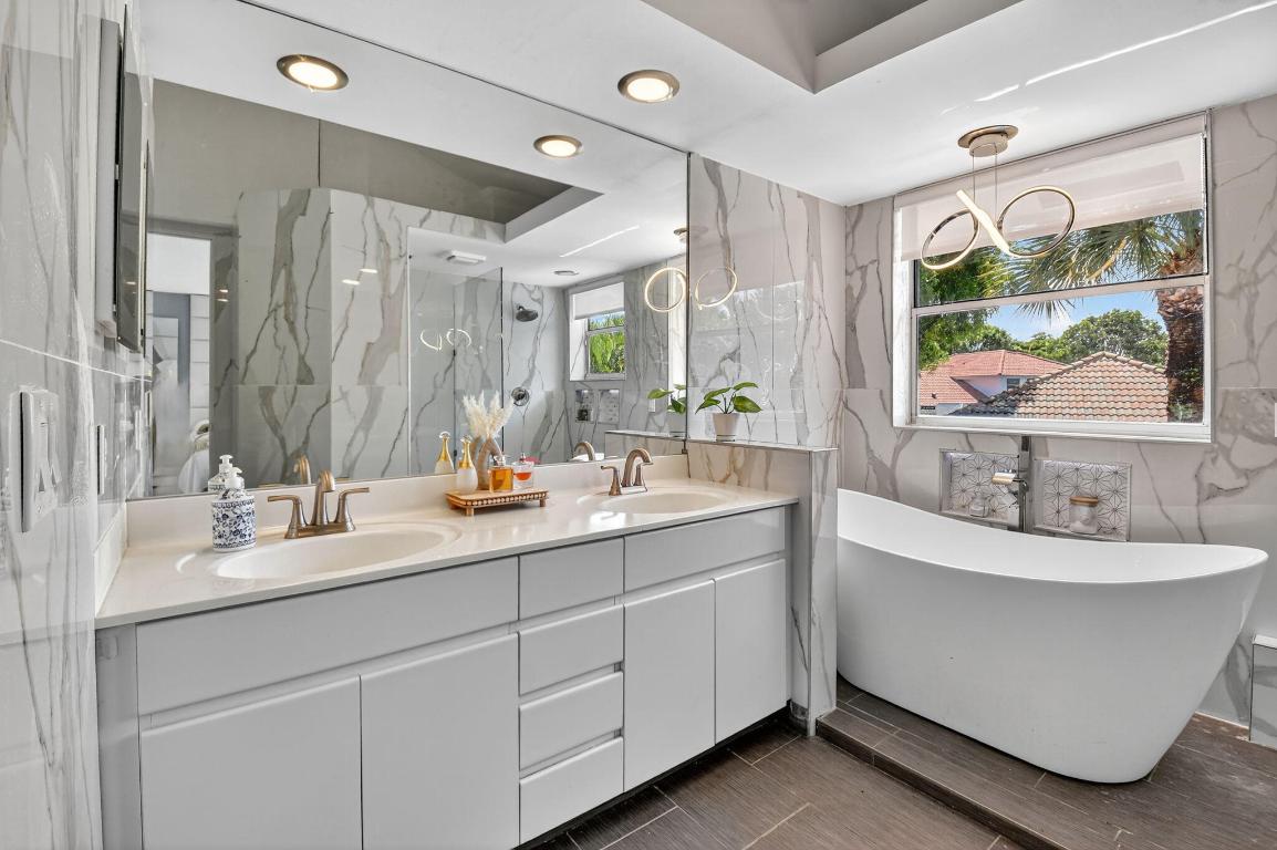 CEDAR CAY - Residential