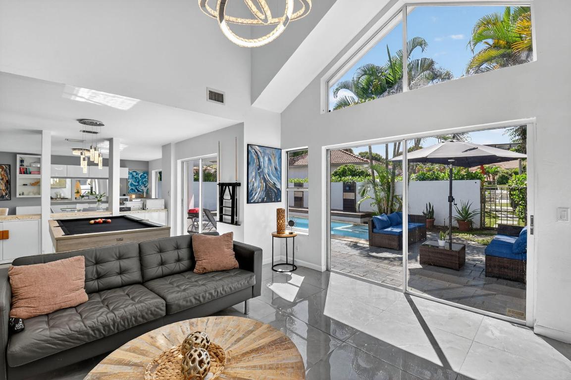 CEDAR CAY - Residential