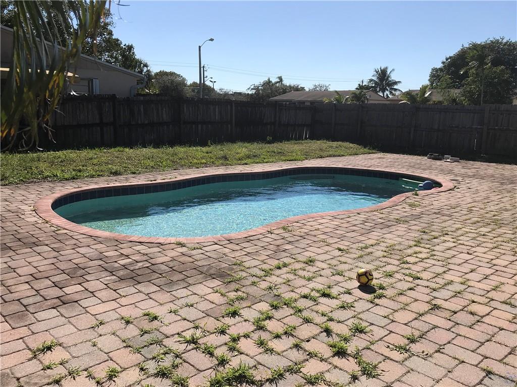 Oriole-Margate Sec 5 84-2 - Residential Lease