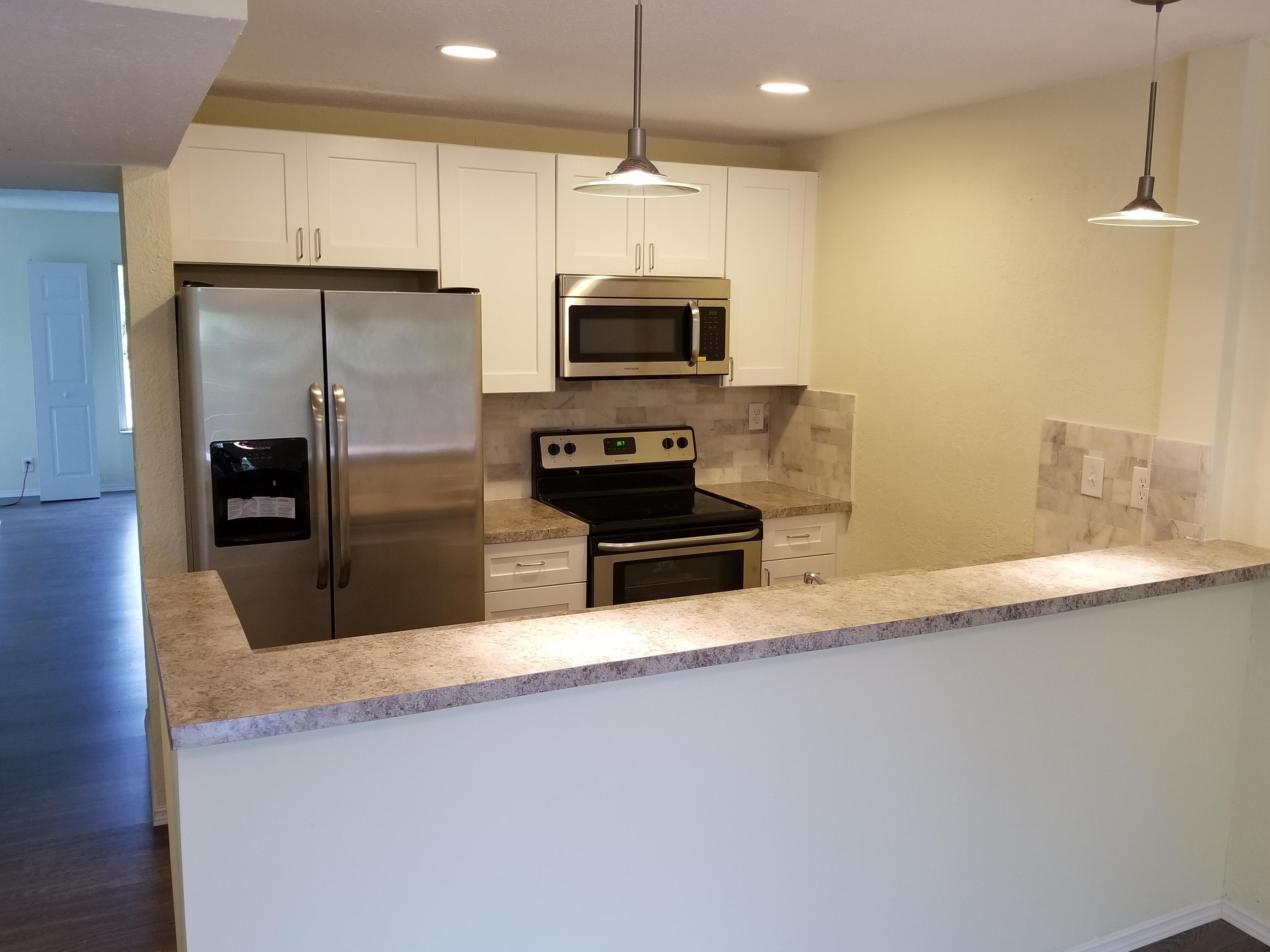 KNOLLWOOD CLUB CONDO - Residential