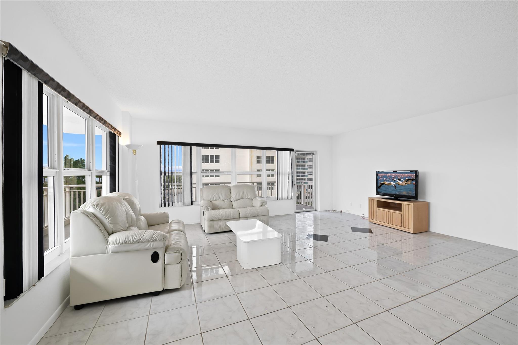 3850 Galt Ocean Dr 407