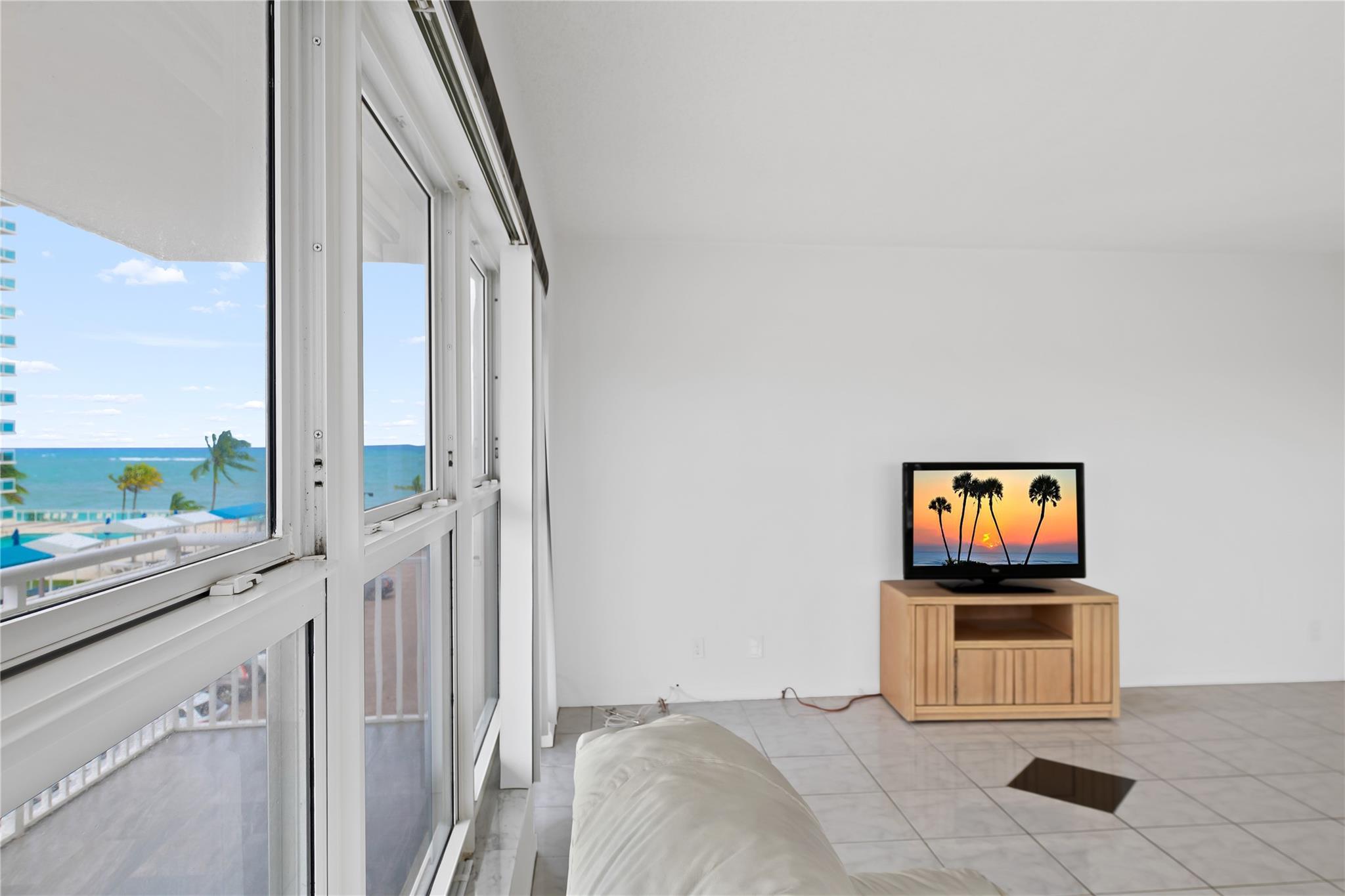 3850 Galt Ocean Dr 407