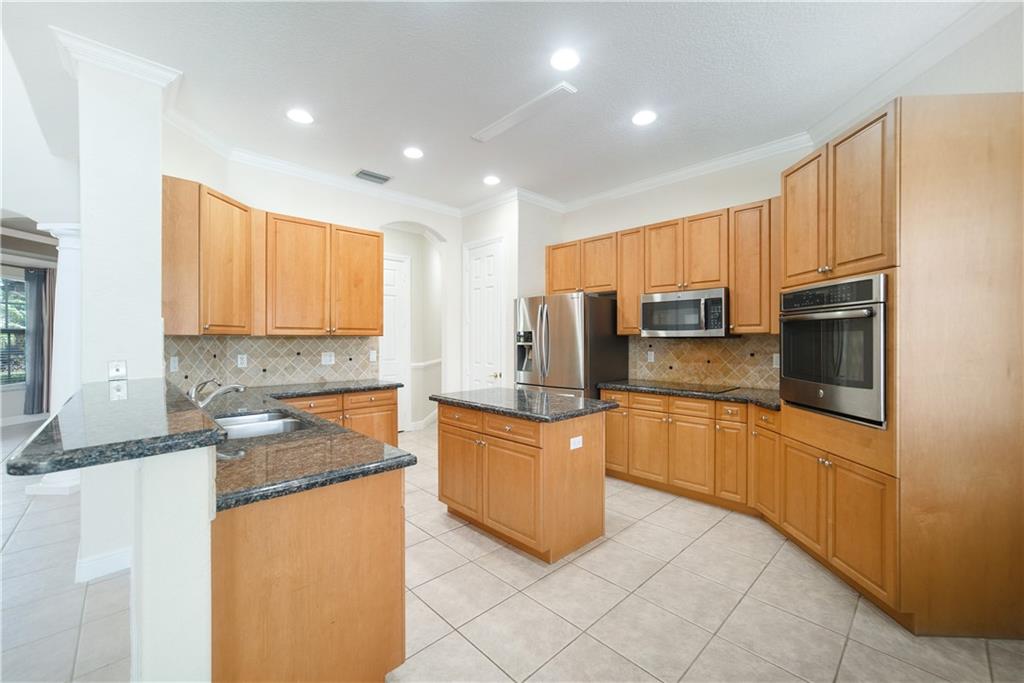 Parkland Isles - Residential