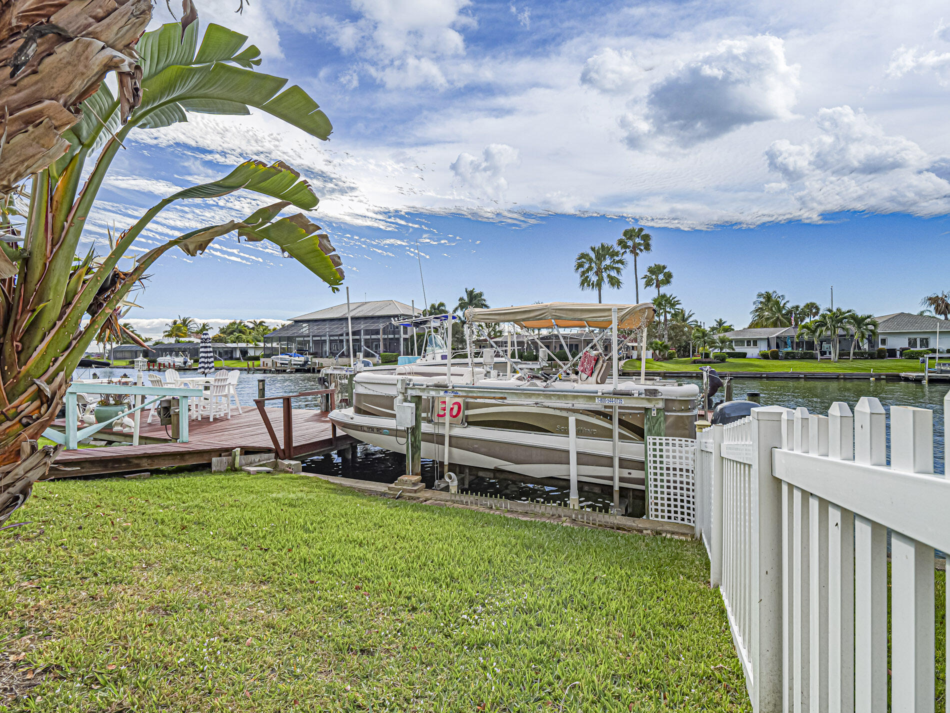 VERO ISLES PLAT NO 2 - Residential