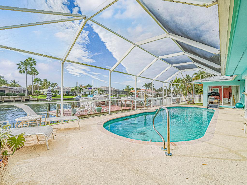 VERO ISLES PLAT NO 2 - Residential