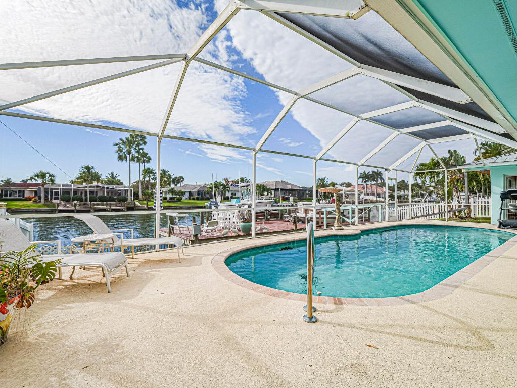 VERO ISLES PLAT NO 2 - Residential