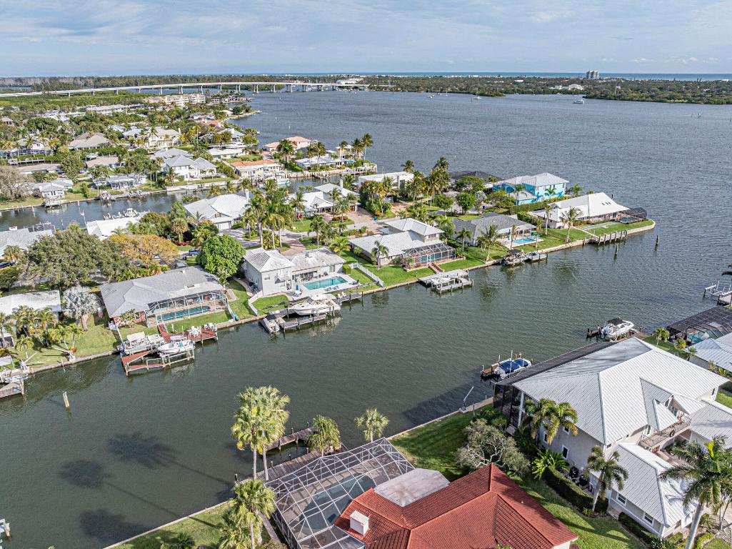 VERO ISLES PLAT NO 2 - Residential