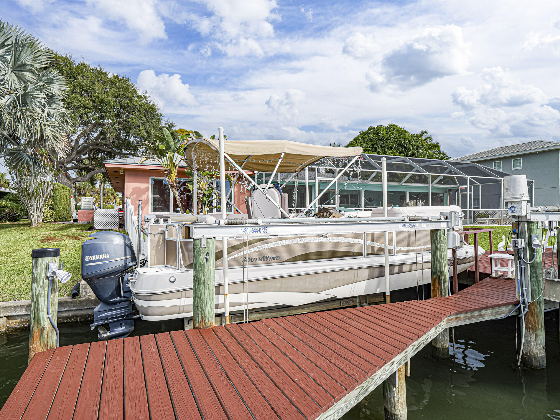 VERO ISLES PLAT NO 2 - Residential