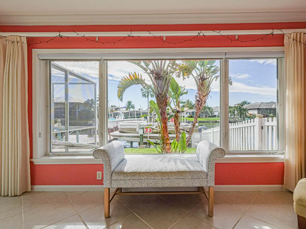 VERO ISLES PLAT NO 2 - Residential