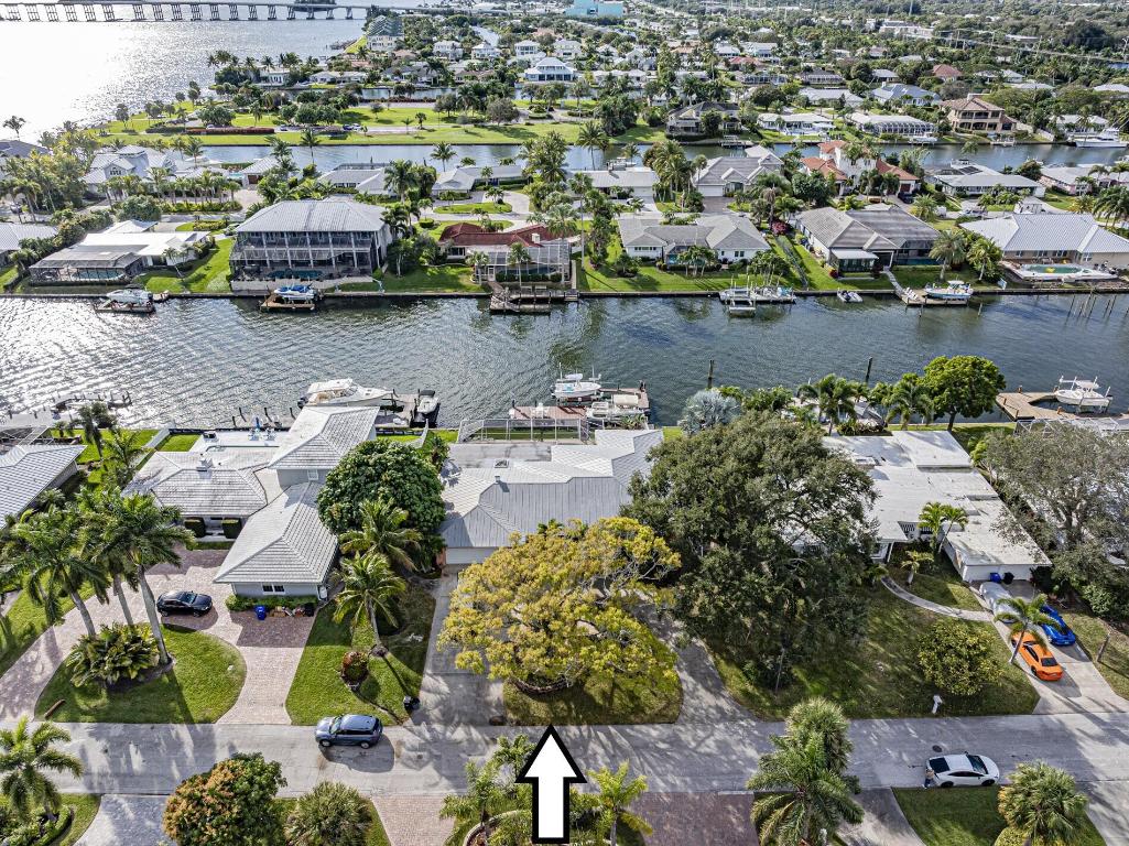 VERO ISLES PLAT NO 2 - Residential