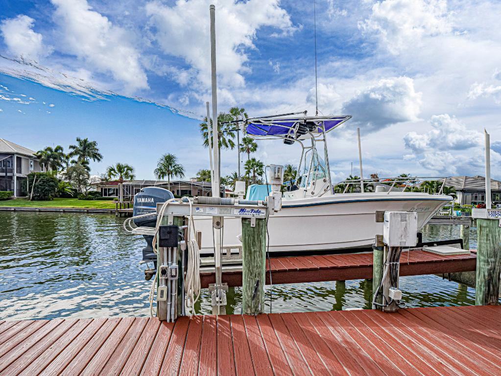 VERO ISLES PLAT NO 2 - Residential