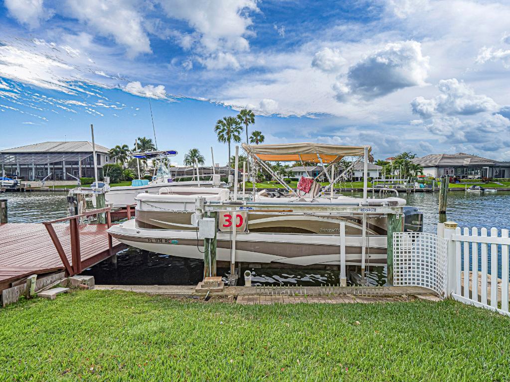 VERO ISLES PLAT NO 2 - Residential