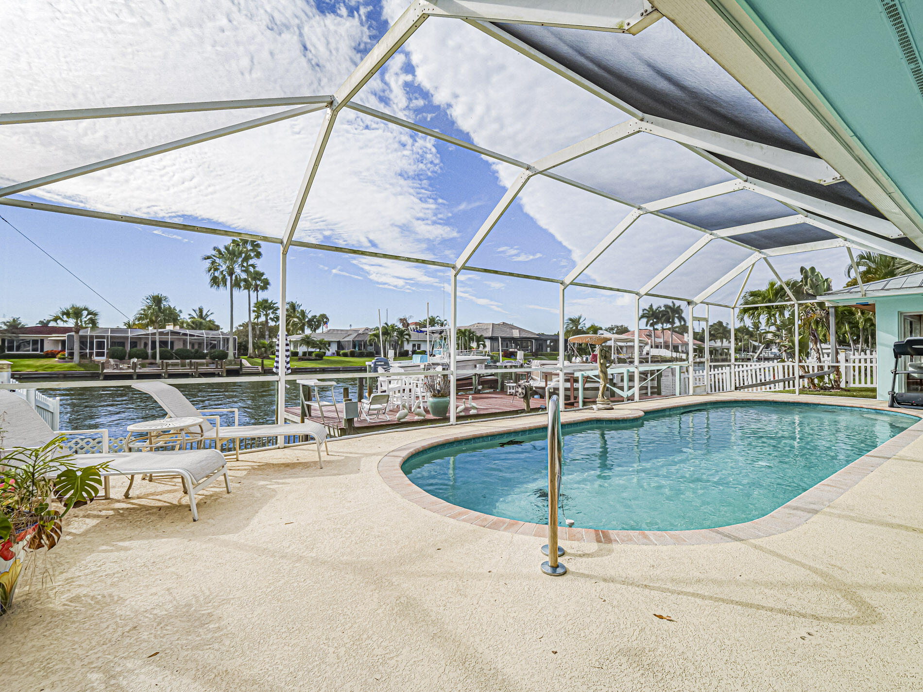 VERO ISLES PLAT NO 2 - Residential