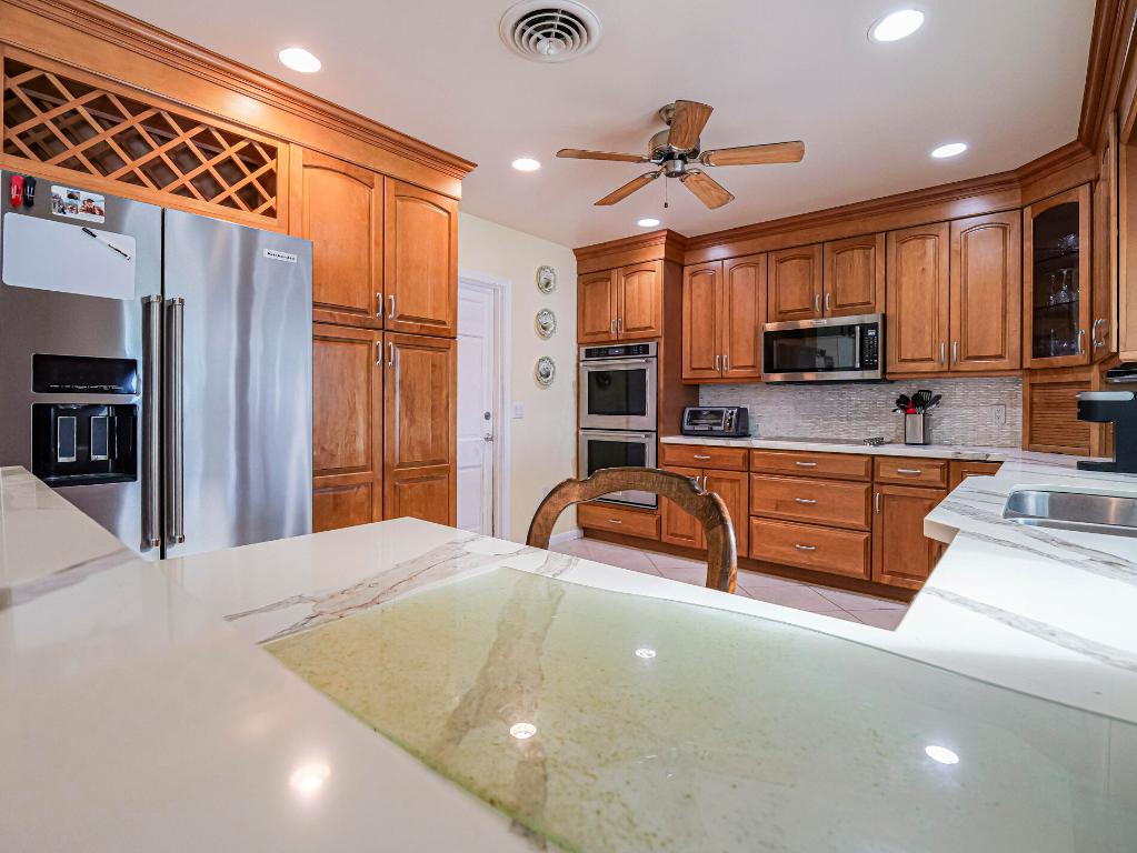 VERO ISLES PLAT NO 2 - Residential