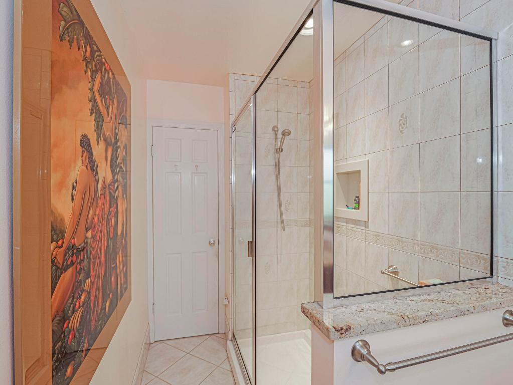 VERO ISLES PLAT NO 2 - Residential