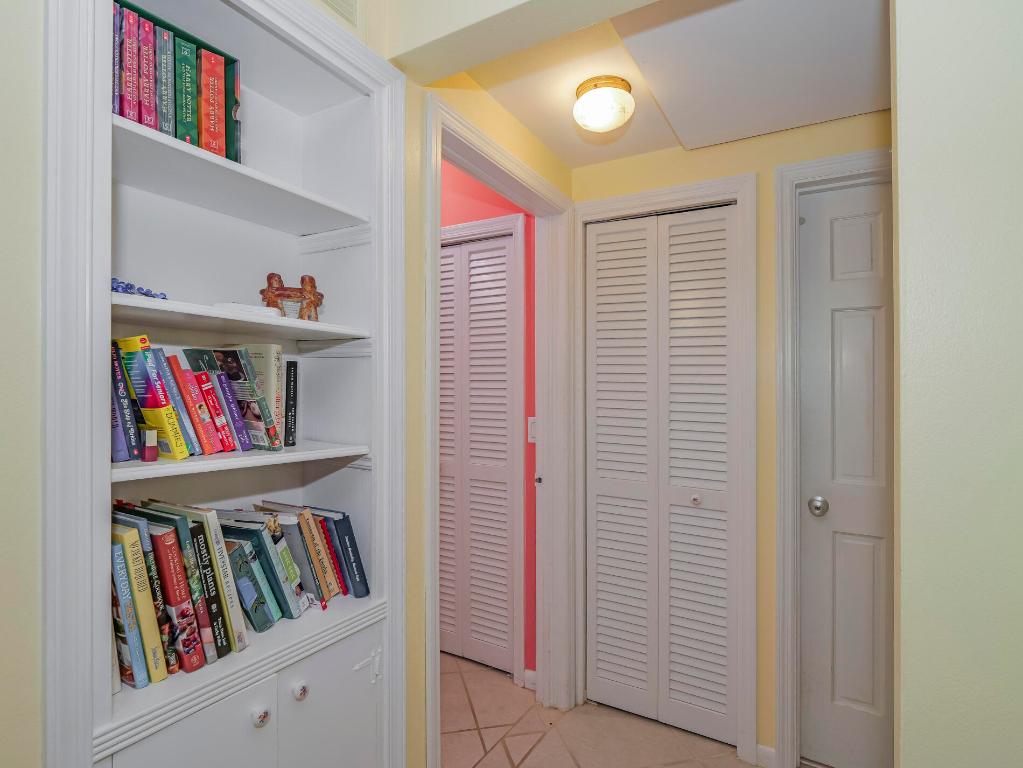 VERO ISLES PLAT NO 2 - Residential