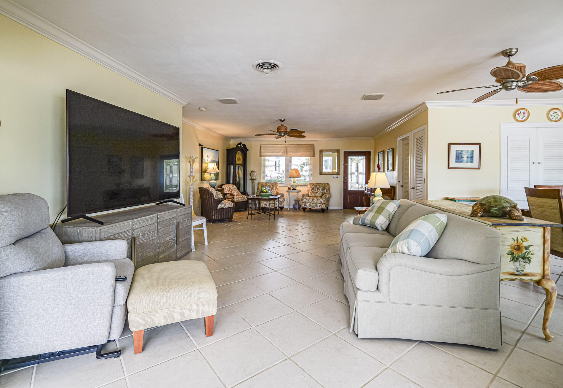 VERO ISLES PLAT NO 2 - Residential