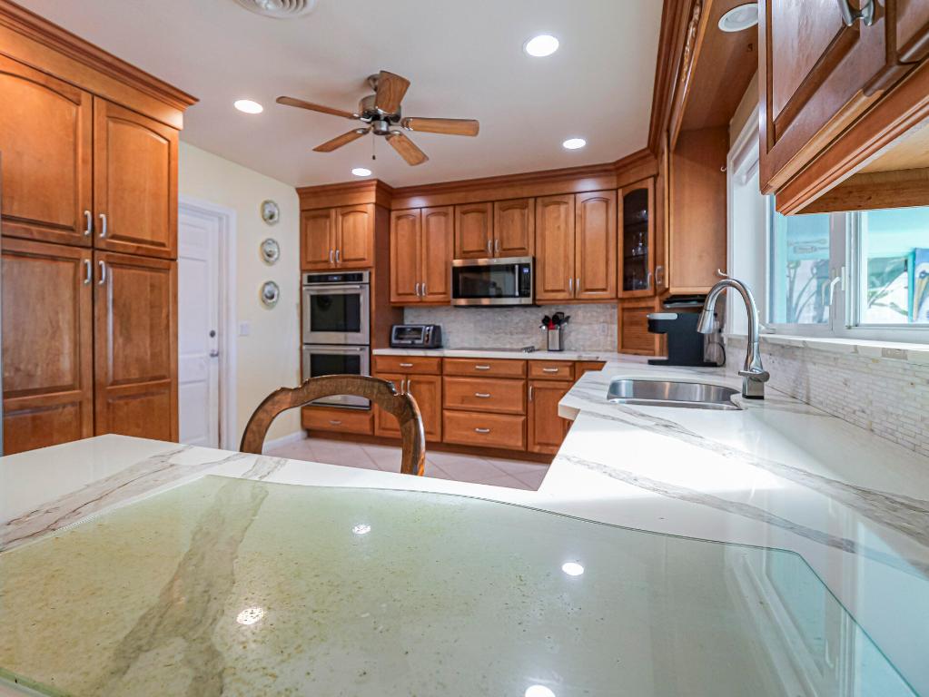 VERO ISLES PLAT NO 2 - Residential