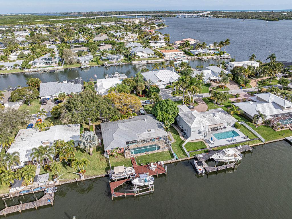 VERO ISLES PLAT NO 2 - Residential