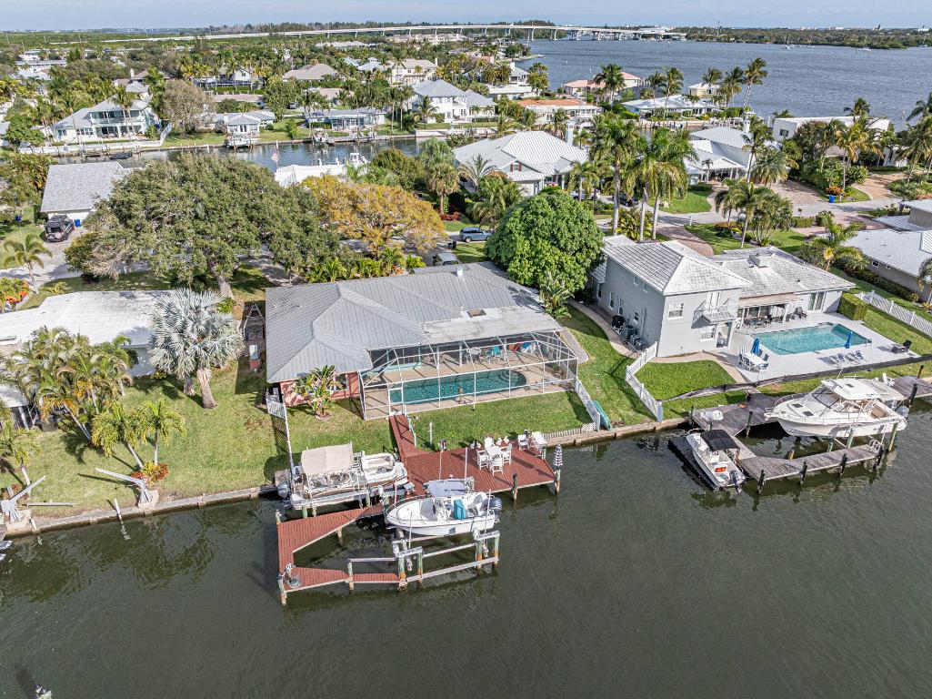 VERO ISLES PLAT NO 2 - Residential