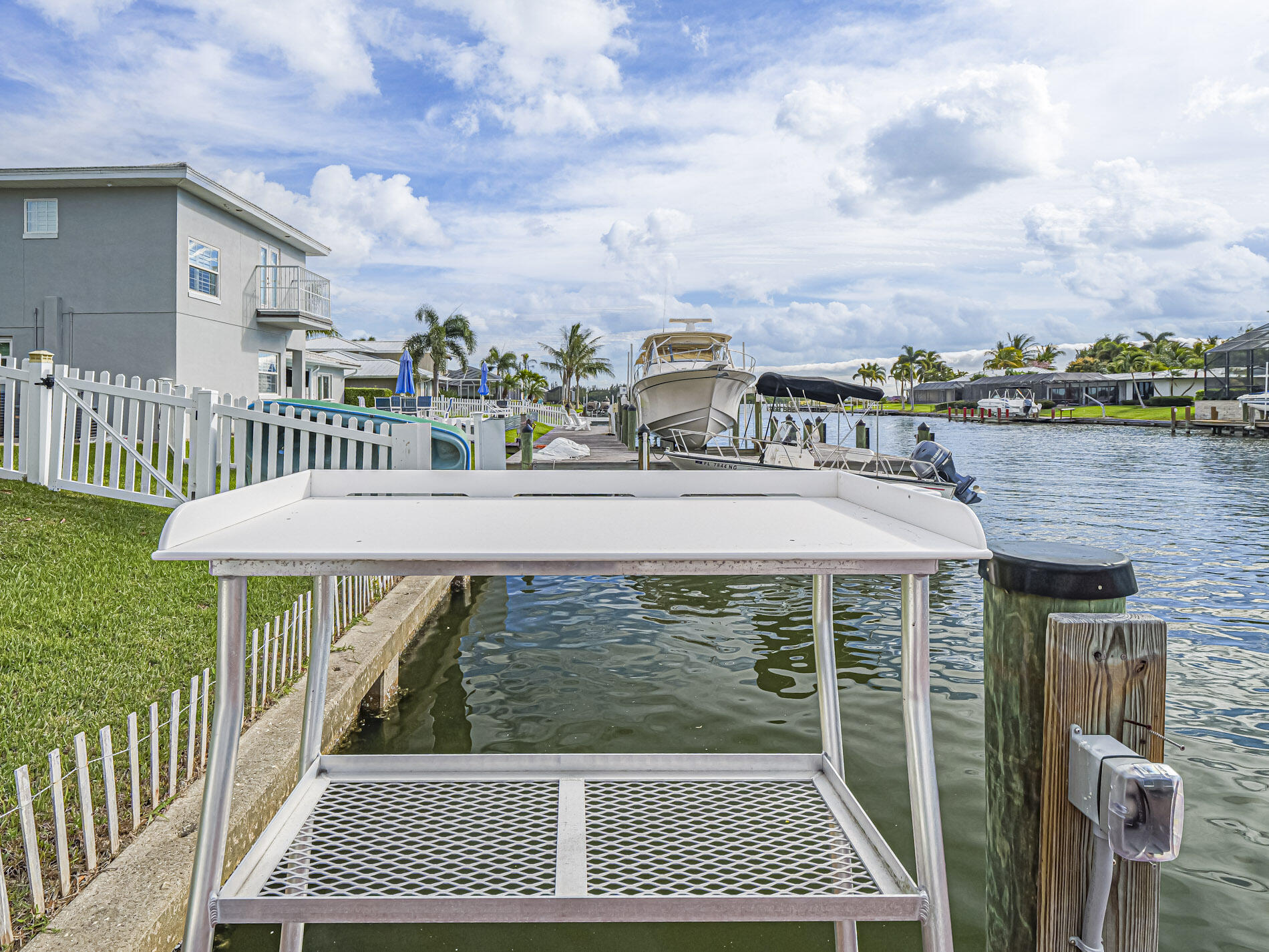 VERO ISLES PLAT NO 2 - Residential