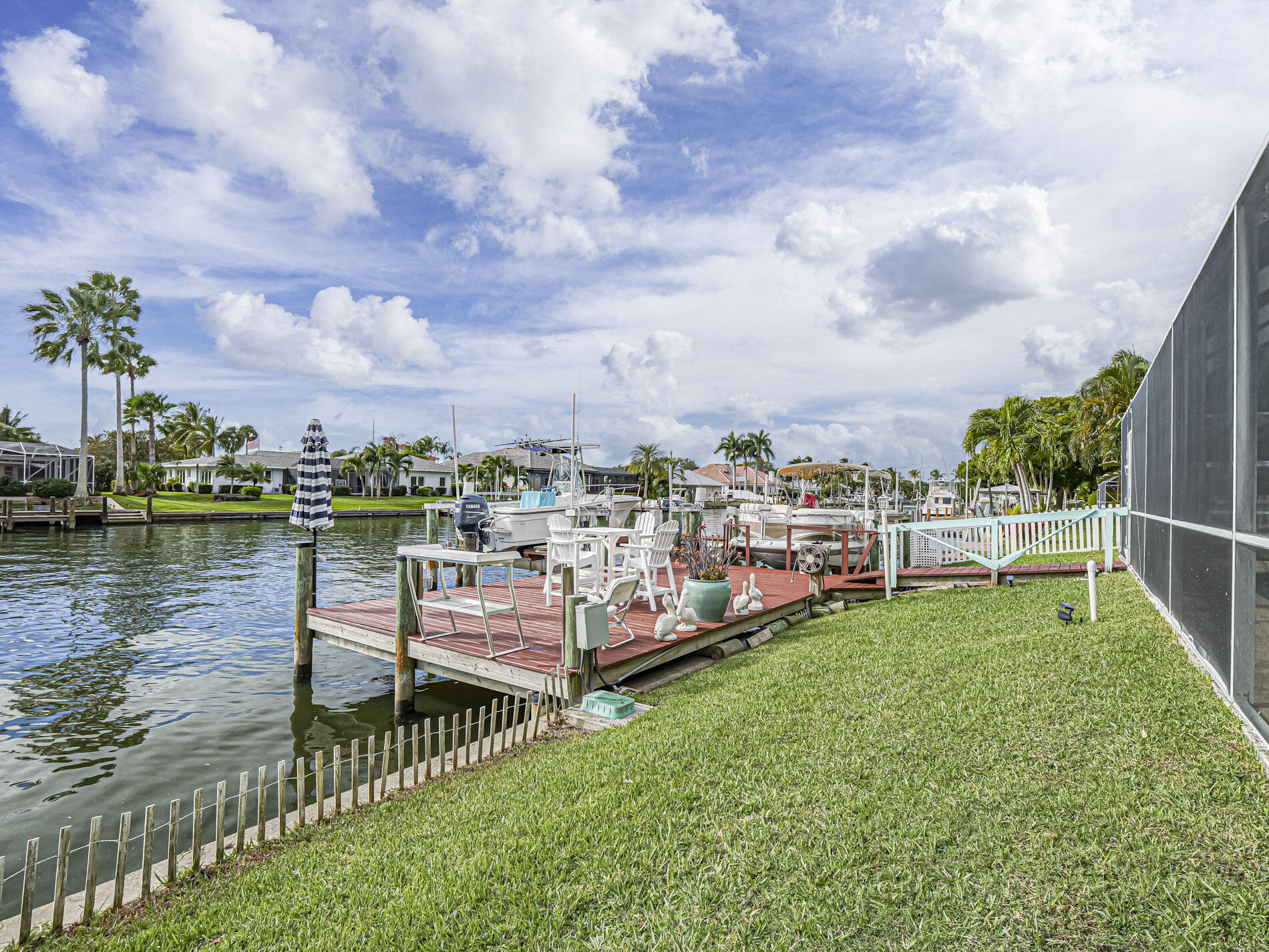 VERO ISLES PLAT NO 2 - Residential