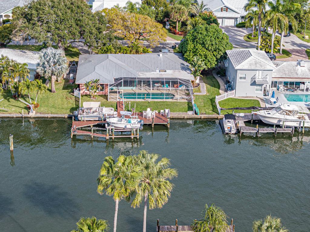 VERO ISLES PLAT NO 2 - Residential