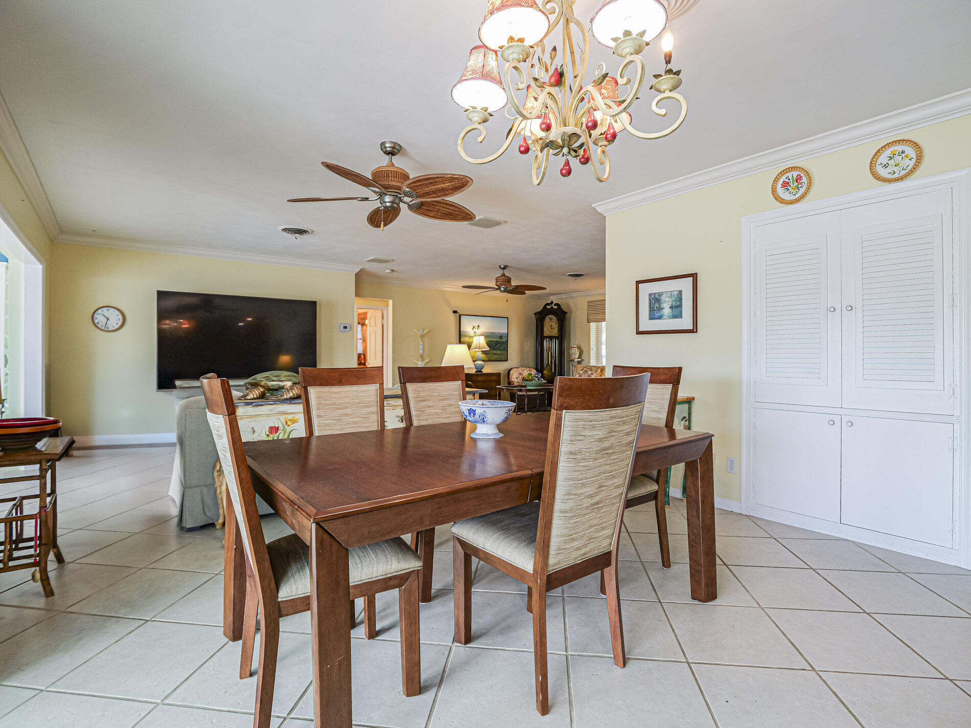 VERO ISLES PLAT NO 2 - Residential