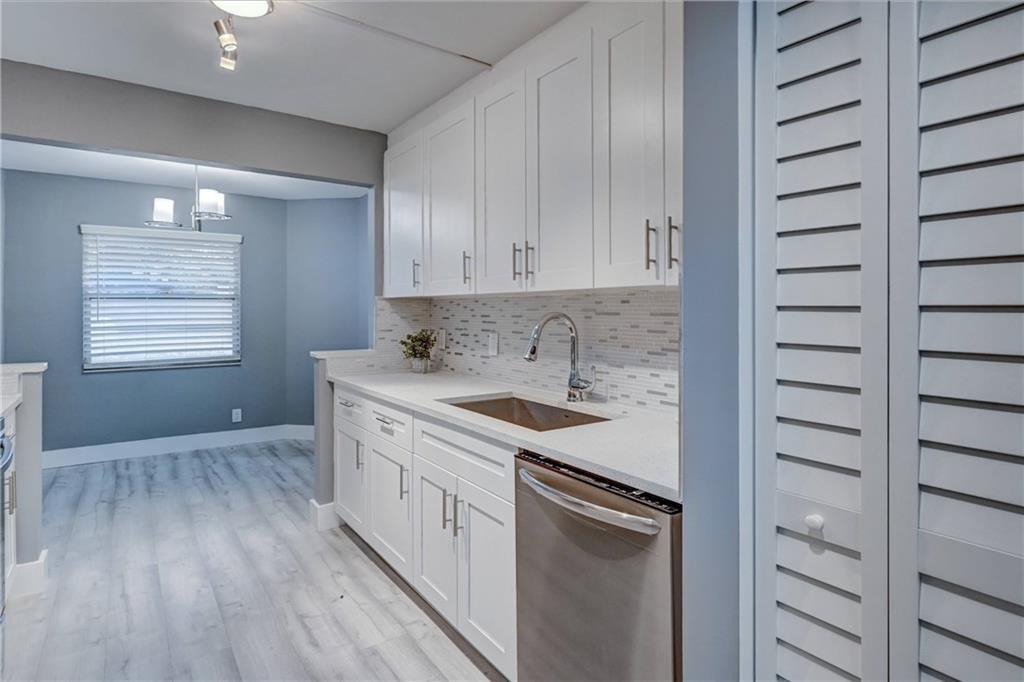 1704 Andros Isle E1
