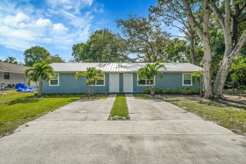 Photo of 5003 Sanibel Avenue, Fort Pierce, FL 34951 (MLS # R11089423)