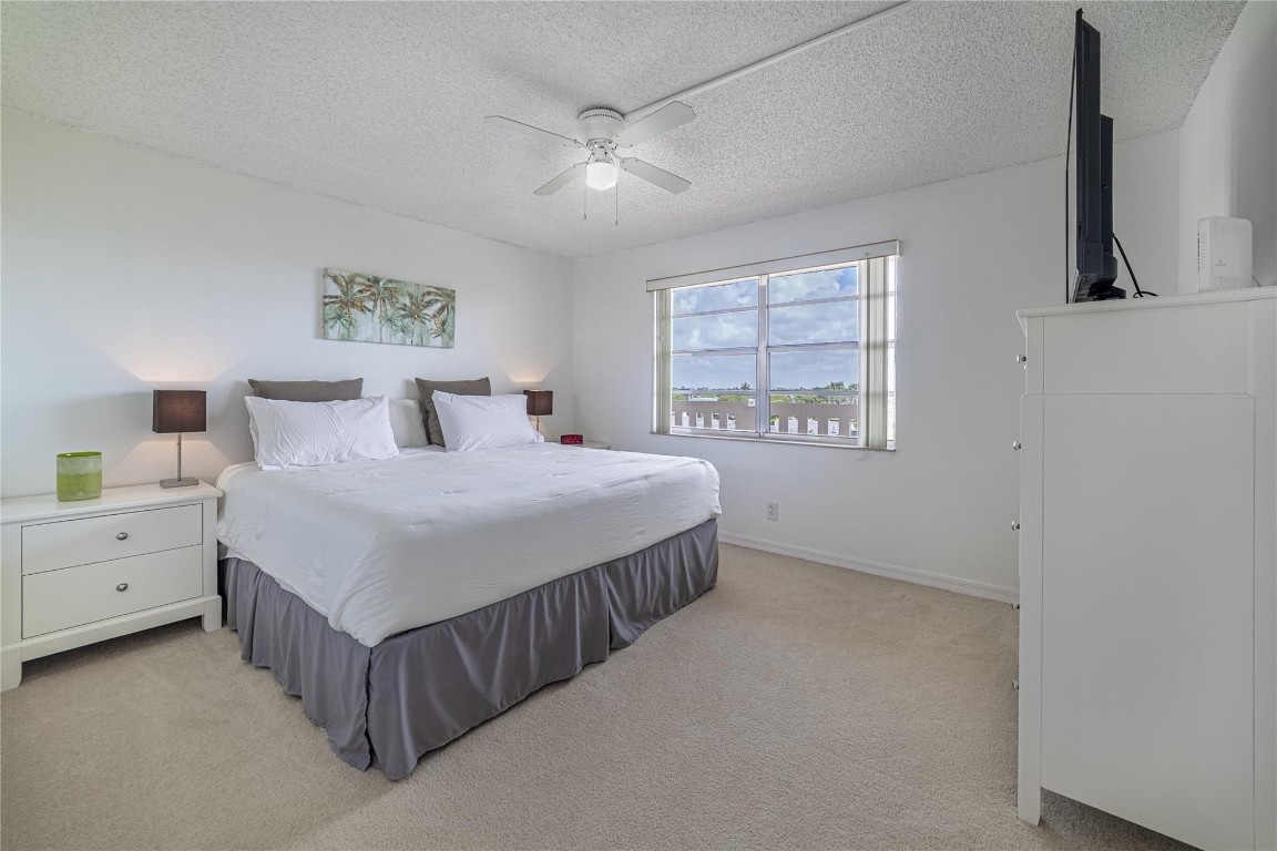 Meadowbrook Lakes - Residential