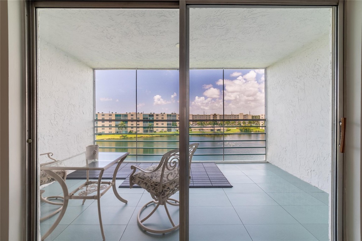 Meadowbrook Lakes - Residential