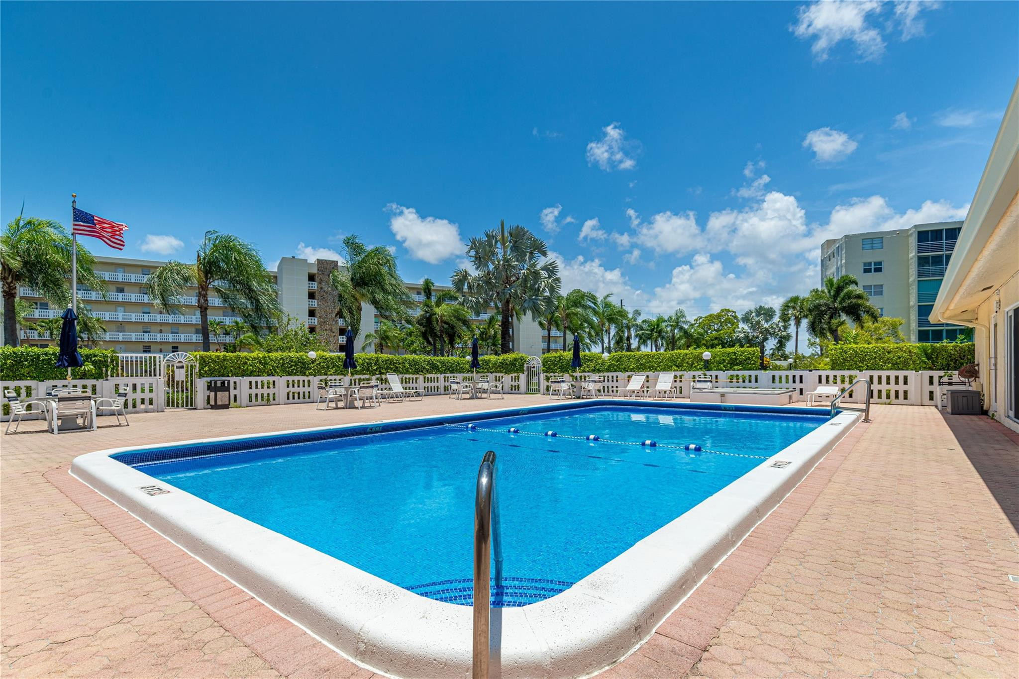 Meadowbrook Lakes - Residential