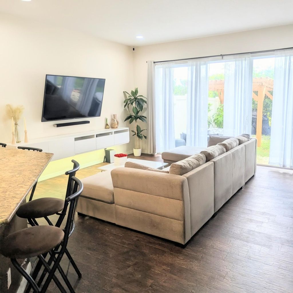 Photo of 1301 S Federal Highway #4, Lake Worth Beach, FL 33460 (MLS # B26028950)