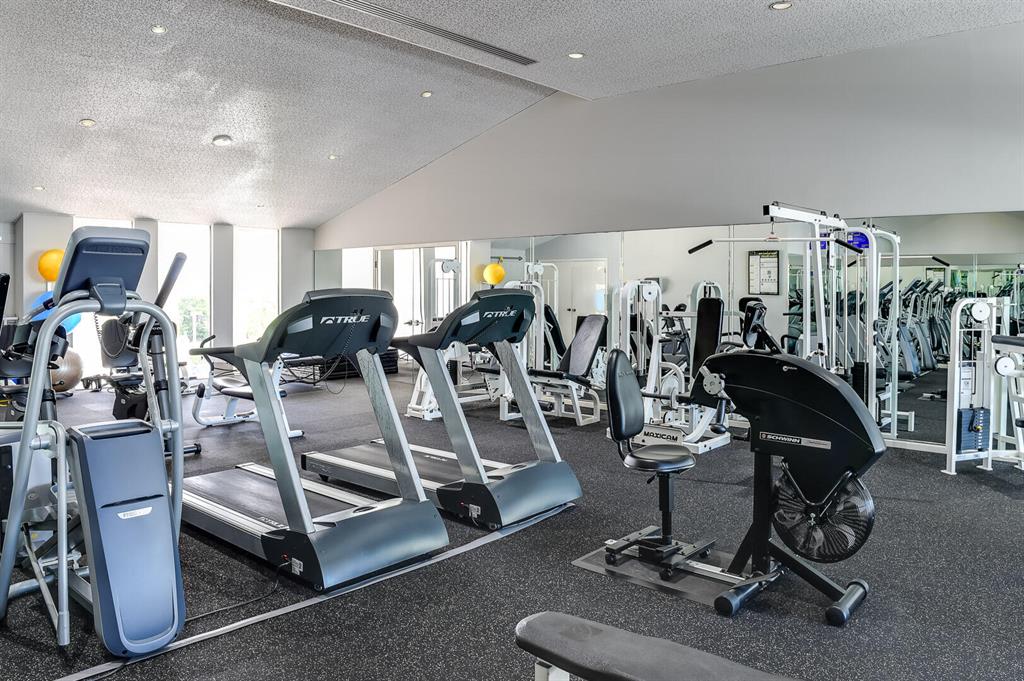 ENCLAVE OF PALM BEACH CON - Residential