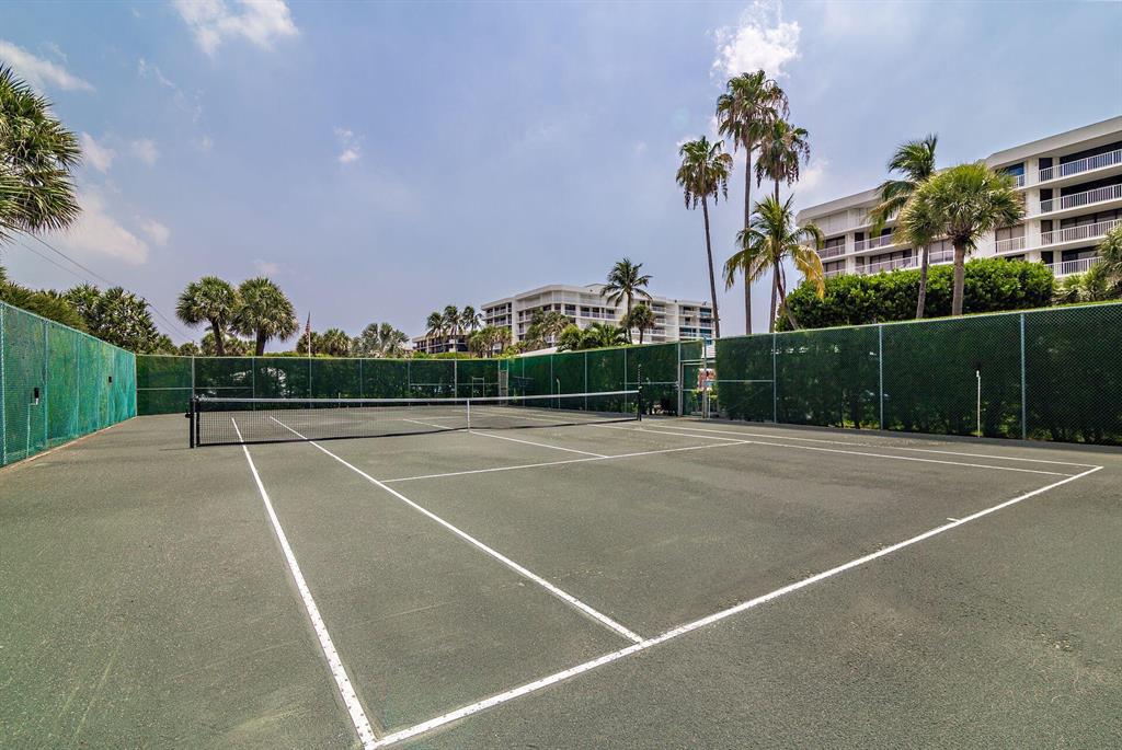 ENCLAVE OF PALM BEACH CON - Residential