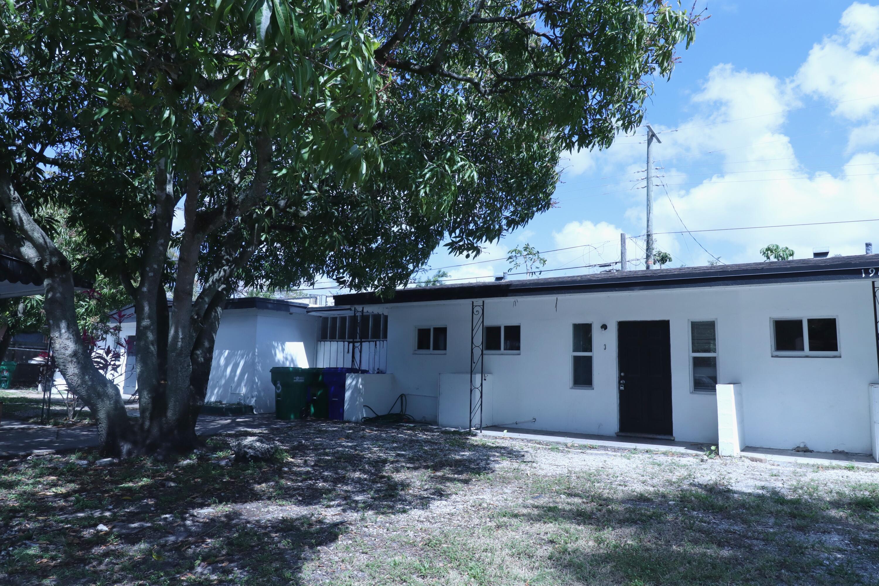 FLORAL HEIGHTS - Residential Lease