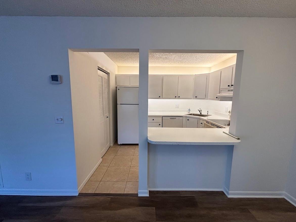 PINE RIDGE AT HAVERHILL C - Residential Lease