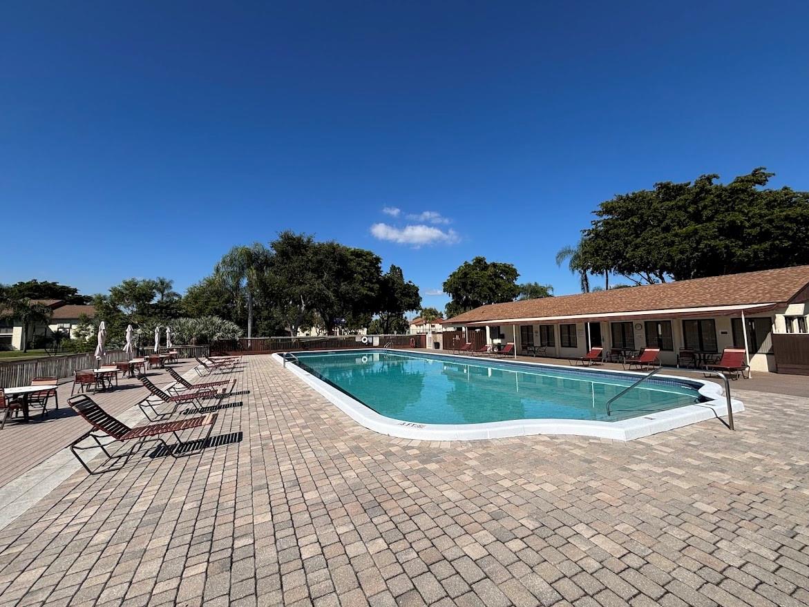 PINE RIDGE AT HAVERHILL C - Residential Lease