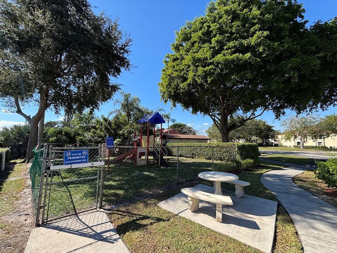 PINE RIDGE AT HAVERHILL C - Residential Lease