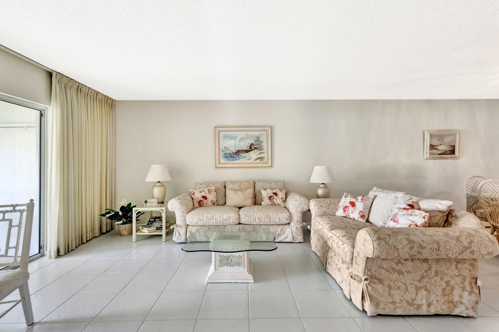 BANYAN HOUSE CONDO - Residential